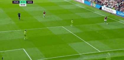 【英超】C罗帽子戏法+任意球破门 曼联3比2诺维奇