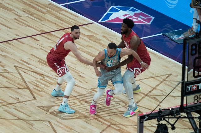 开云网页版中国官网-【现场】仇恨的情绪消失!库里完美表现征服克城球迷