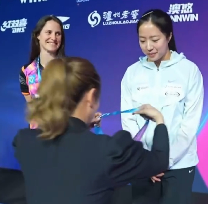 Kaiyun中国官网-21岁申裕斌直言铜牌不满足!复仇世三仅为开始 捐款1亿韩元人美心善|世界杯|莎宾·温特|杭州亚运会|刘诗雯|捐赠_新浪体育_新浪新闻